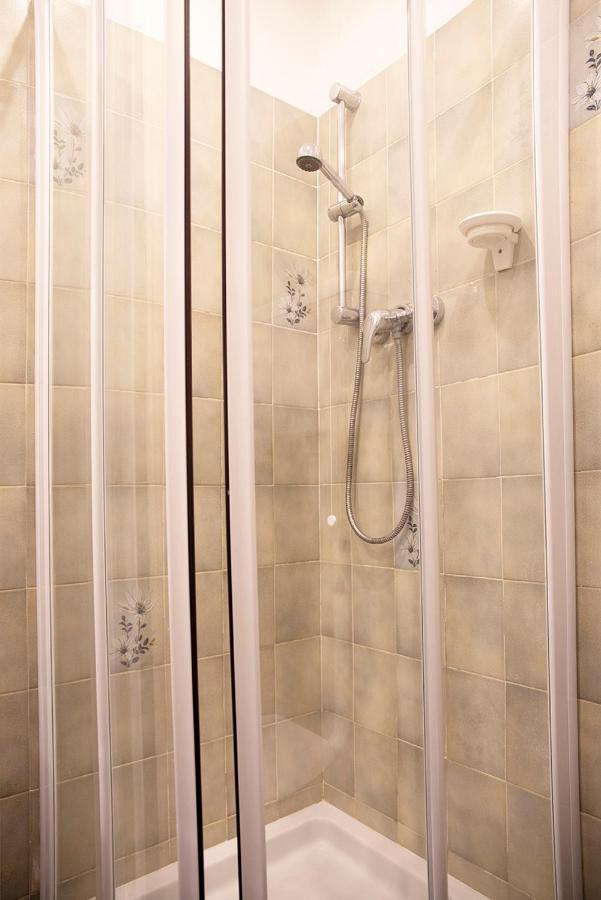 Hotel Iva 迪亚诺马里纳 外观 照片