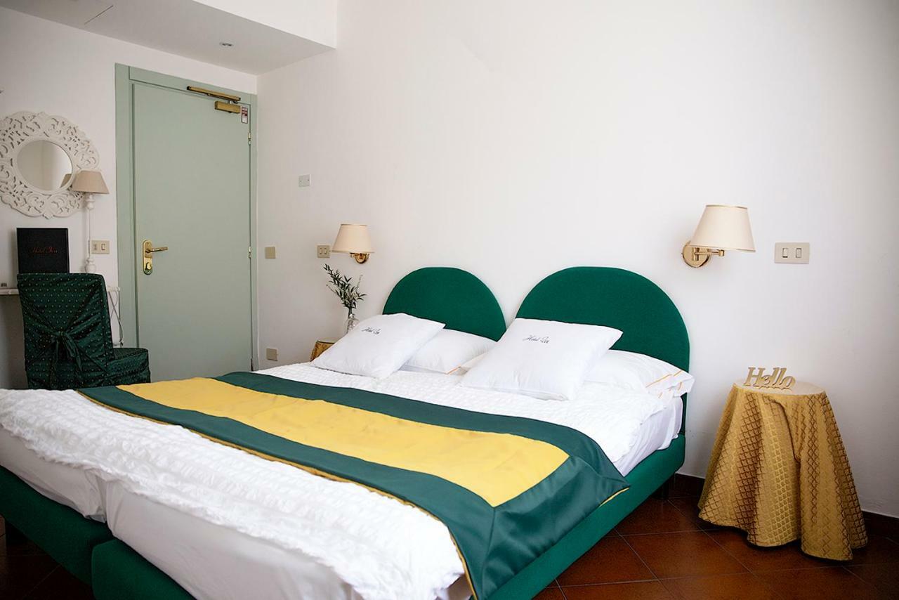 Hotel Iva 迪亚诺马里纳 外观 照片